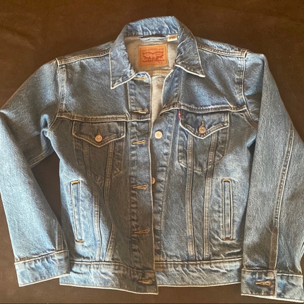 Levi’s trucker jacket